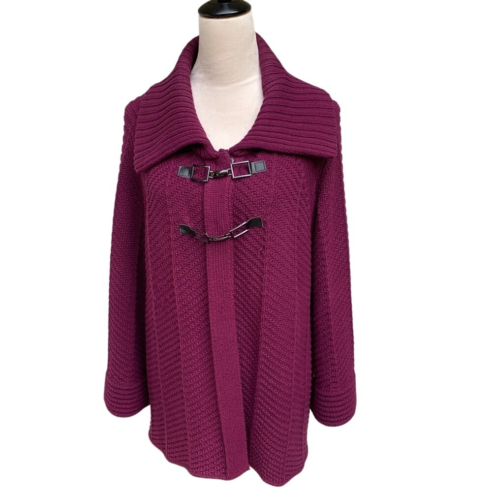 JMโ COLLECTION. Fucsia Cardigan. Snap.
2 Buckles. Knit Collared Raglan Sโฆ